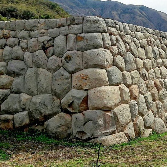 Megalithic wall at Tarawasi Cuzco